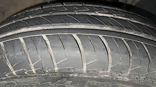 Used 2023 Renault Triber RXT Petrol+cng(outside fitted) Petrol+cng Manual tyres RIGHT FRONT TYRE TREAD VIEW