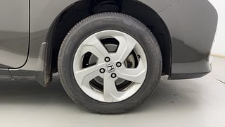 Used 2016 Honda City V Petrol Manual tyres RIGHT FRONT TYRE RIM VIEW