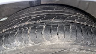 Used 2019 Honda Amaze 1.2 V CVT Petrol Petrol Automatic tyres RIGHT REAR TYRE TREAD VIEW