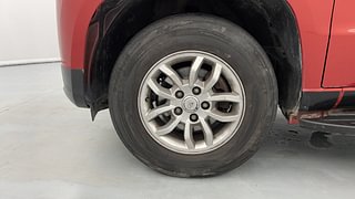 Used 2019 Mahindra TUV300 [2015-2020] T8 mHAWK100 Dual Tone Diesel Manual tyres LEFT FRONT TYRE RIM VIEW