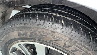 Used 2022 Honda Amaze 1.2 VX CVT i-VTEC Petrol Automatic tyres RIGHT REAR TYRE TREAD VIEW
