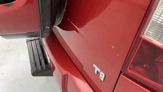 Used 2019 Mahindra TUV300 [2015-2020] T8 mHAWK100 Dual Tone Diesel Manual dents MINOR SCRATCH