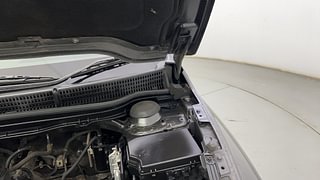Used 2021 Maruti Suzuki S-Cross Alpha Petrol Manual engine ENGINE LEFT SIDE HINGE & APRON VIEW