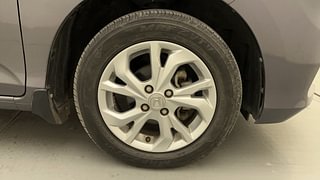 Used 2020 honda Amaze 1.2 VX CVT i-VTEC Petrol Automatic tyres RIGHT FRONT TYRE RIM VIEW