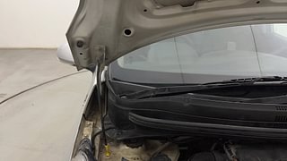 Used 2015 Hyundai Xcent [2014-2017] S Petrol Petrol Manual engine ENGINE RIGHT SIDE HINGE & APRON VIEW