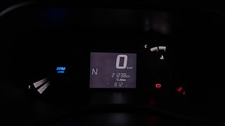Used 2022 Renault Kwid 1.0 RXT AMT SCE Petrol Automatic interior CLUSTERMETER VIEW