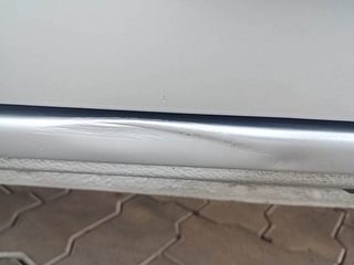 Used 2023 Renault Kwid 1.0 RXT SCE Petrol Manual dents MINOR DENT