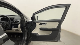 Used 2022 Tata Altroz XZ 1.2 Petrol Manual interior RIGHT FRONT DOOR OPEN VIEW
