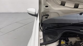 Used 2012 Volkswagen Polo [2010-2014] Highline1.2L (P) Petrol Manual engine ENGINE RIGHT SIDE HINGE & APRON VIEW