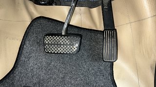 Used 2022 Honda Amaze 1.2 VX CVT i-VTEC Petrol Automatic interior PEDALS VIEW