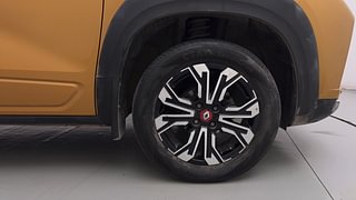 Used 2023 Renault Kiger RXZ Turbo CVT Dual Tone Petrol Automatic tyres RIGHT FRONT TYRE RIM VIEW