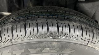 Used 2019 Maruti Suzuki Swift [2017-2021] VXi Petrol Manual tyres RIGHT REAR TYRE TREAD VIEW