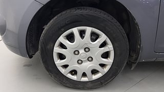 Used 2011 Hyundai i20 [2008-2012] Magna 1.2 Petrol Manual tyres LEFT FRONT TYRE RIM VIEW