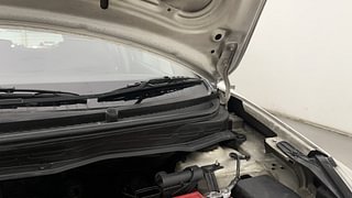 Used 2011 Hyundai i20 [2008-2012] Sportz 1.2 Petrol Manual engine ENGINE LEFT SIDE HINGE & APRON VIEW