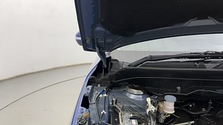 Used 2022 Maruti Suzuki Brezza ZXI Petrol Manual engine ENGINE RIGHT SIDE HINGE & APRON VIEW