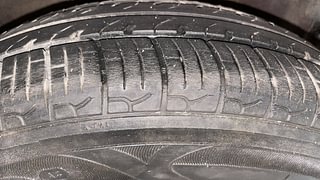 Used 2015 hyundai i10 Sportz 1.1 Petrol Petrol Manual tyres RIGHT FRONT TYRE TREAD VIEW