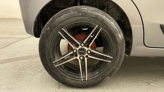 Used 2014 Maruti Suzuki Celerio VXI AMT Petrol Automatic tyres RIGHT REAR TYRE RIM VIEW