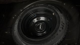 Used 2019 Renault Kwid [2015-2019] 1.0 RXT Opt Petrol Manual tyres SPARE TYRE VIEW