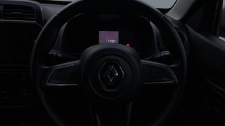 Used 2022 Renault Kwid 1.0 RXT AMT SCE Petrol Automatic top_features Airbags