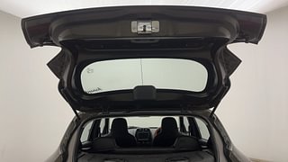 Used 2019 Renault Kwid [2015-2019] 1.0 RXT Opt Petrol Manual interior DICKY DOOR OPEN VIEW