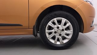 Used 2017 Tata Tiago [2016-2020] Revotron XZA AMT Petrol Automatic tyres RIGHT FRONT TYRE RIM VIEW