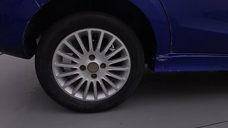 Used 2014 Tata Zest [2014-2019] XT Petrol Petrol Manual tyres RIGHT REAR TYRE RIM VIEW
