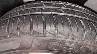 Used 2023 Renault Kwid 1.0 RXT AMT SCE Petrol Automatic tyres LEFT FRONT TYRE TREAD VIEW