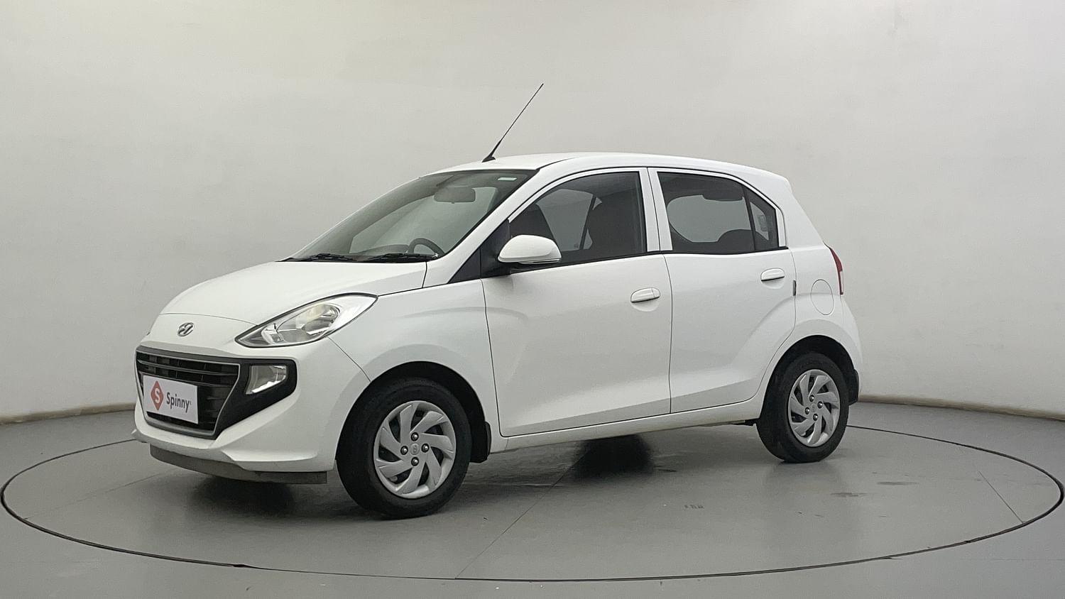 LEFT FRONT CORNER VIEW