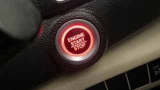 Used 2020 honda Amaze 1.2 VX CVT i-VTEC Petrol Automatic top_features Keyless start