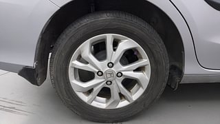 Used 2019 Honda Amaze 1.2 V CVT Petrol Petrol Automatic tyres RIGHT REAR TYRE RIM VIEW
