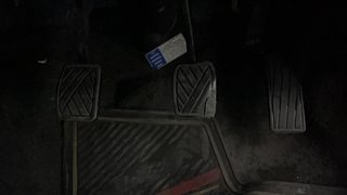 Used 2016 Maruti Suzuki Celerio VXI (O) Petrol Manual interior PEDALS VIEW