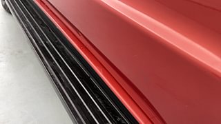 Used 2019 Mahindra TUV300 [2015-2020] T8 mHAWK100 Dual Tone Diesel Manual dents MINOR DENT