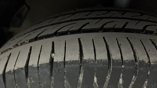 Used 2011 Hyundai i20 [2008-2012] Sportz 1.2 Petrol Manual tyres LEFT FRONT TYRE TREAD VIEW