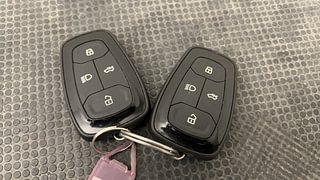Used 2022 Tata Altroz XZ 1.2 Petrol Manual extra CAR KEY VIEW