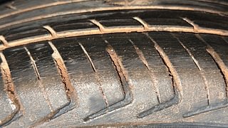 Used 2017 Datsun Redi-GO [2015-2019] S Petrol Manual tyres RIGHT FRONT TYRE TREAD VIEW