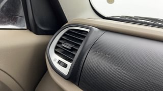 Used 2019 Mahindra TUV300 [2015-2020] T8 mHAWK100 Dual Tone Diesel Manual top_features Airbags