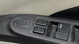 Used 2014 Maruti Suzuki Celerio VXI AMT Petrol Automatic top_features Central locking