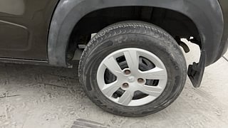 Used 2019 Renault Kwid [2015-2019] 1.0 RXT Opt Petrol Manual tyres LEFT REAR TYRE RIM VIEW