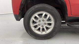 Used 2019 Mahindra TUV300 [2015-2020] T8 mHAWK100 Dual Tone Diesel Manual tyres RIGHT REAR TYRE RIM VIEW