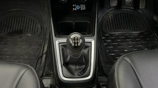 Used 2019 Maruti Suzuki Swift [2017-2021] VXi Petrol Manual interior GEAR  KNOB VIEW