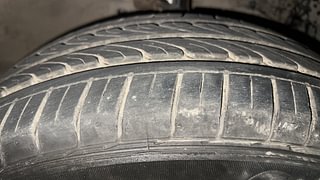 Used 2015 Maruti Suzuki Ciaz [2014-2017] ZXi AT Petrol Automatic tyres RIGHT FRONT TYRE TREAD VIEW