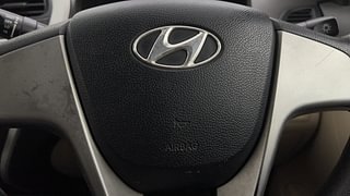 Used 2012 Hyundai Eon [2011-2018] Sportz Petrol Manual top_features Airbags