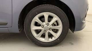 Used 2015 Hyundai Grand i10 Asta 1.2 Kappa VTVT Petrol Manual tyres RIGHT FRONT TYRE RIM VIEW