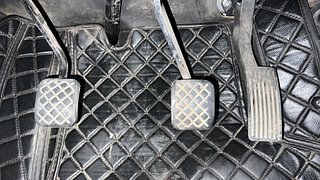 Used 2020 MG Motors Hector Plus Sharp 2.0 Diesel Turbo MT 6-STR Diesel Manual interior PEDALS VIEW