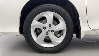 Used 2015 Honda City V Petrol Manual tyres LEFT FRONT TYRE RIM VIEW
