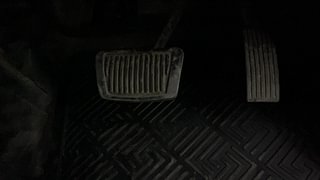 Used 2019 Hyundai Elite i20 [2018-2020] Asta CVT Petrol Automatic interior PEDALS VIEW