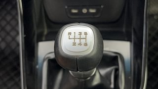 Used 2020 MG Motors Hector Plus Sharp 2.0 Diesel Turbo MT 6-STR Diesel Manual interior GEAR  KNOB VIEW