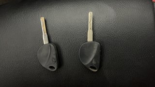Used 2018 Mahindra Scorpio [2017-2020] S5 Diesel Manual extra CAR KEY VIEW