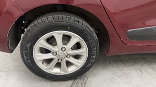 Used 2015 Hyundai Grand i10 Asta AT 1.2 Kappa VTVT Petrol Automatic tyres RIGHT REAR TYRE RIM VIEW