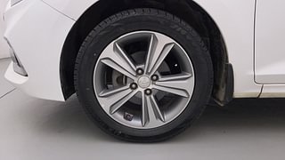 Used 2017 Hyundai Verna [2017-2020] 1.6 VTVT SX (O) AT Petrol Automatic tyres LEFT FRONT TYRE RIM VIEW